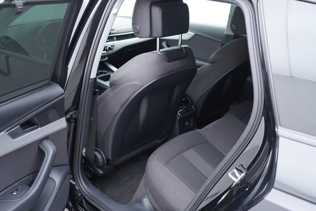 OV190V09926_35.webp_A4 AVANT  2.0 TDI 120 kW automat