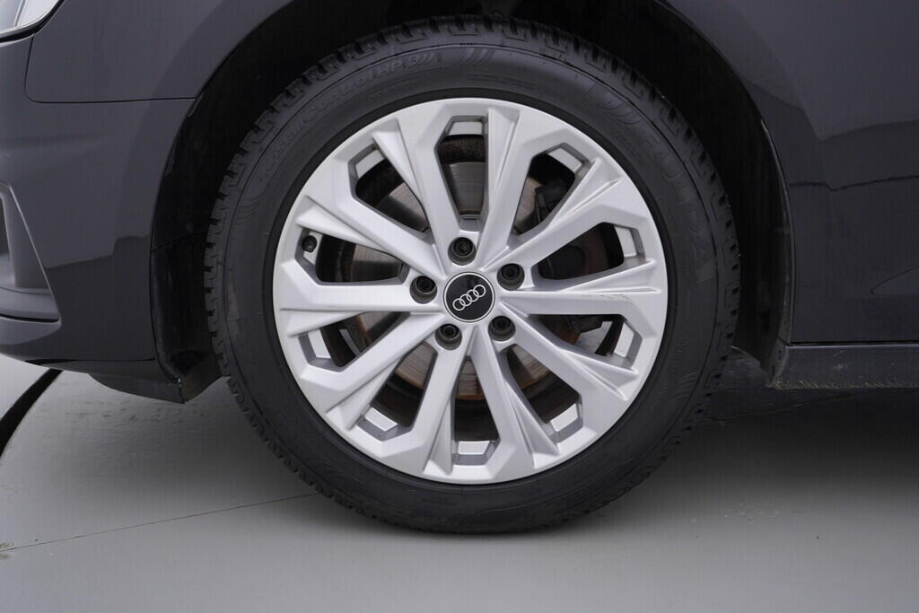 OV190V09926_41.webp_A4 AVANT  2.0 TDI 120 kW automat