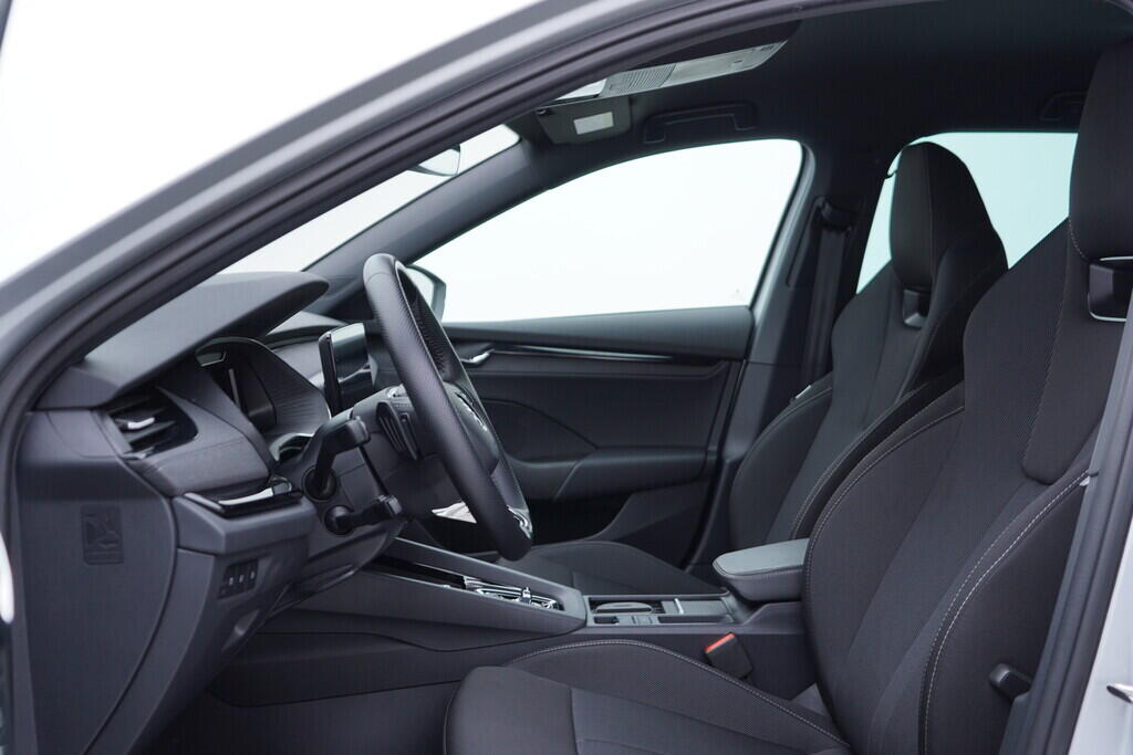 OV190V09929_23.webp_OCTAVIA SportLine 2.0 TDI 110 kW automat, DPH