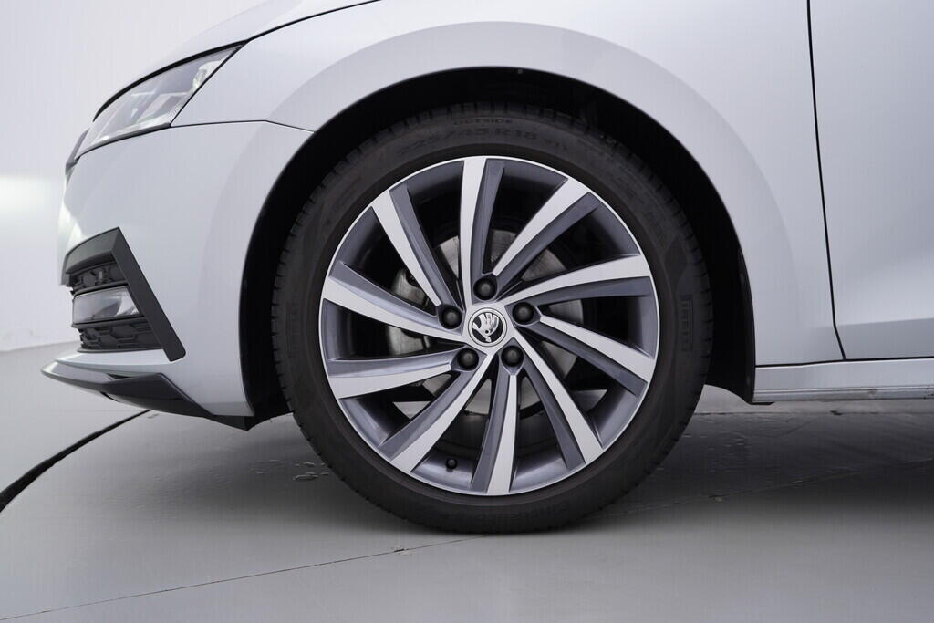 OV190V09929_43.webp_OCTAVIA SportLine 2.0 TDI 110 kW automat, DPH