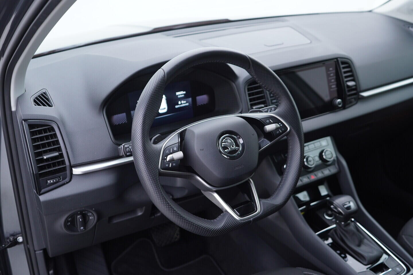 OV190V09932_21.webp_KAROQ Selection 1.5 TSI 110 kW automat, DPH