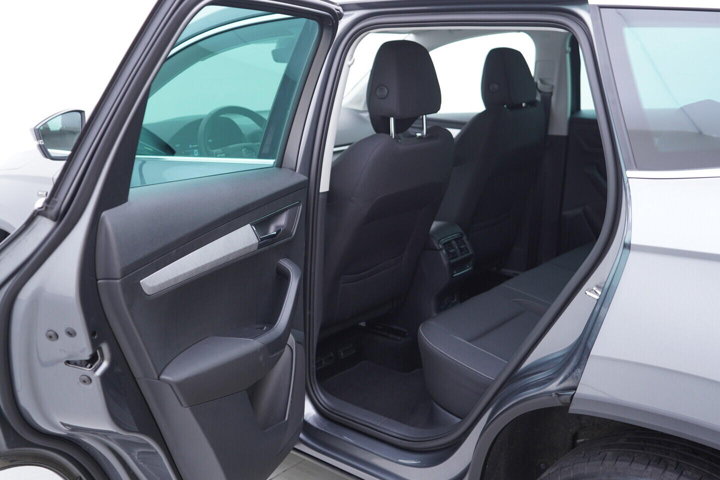 OV190V09932_33.webp_KAROQ Selection 1.5 TSI 110 kW automat, DPH