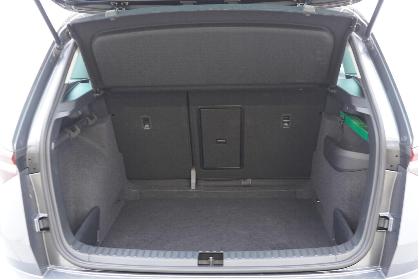 OV190V09932_36.webp_KAROQ Selection 1.5 TSI 110 kW automat, DPH