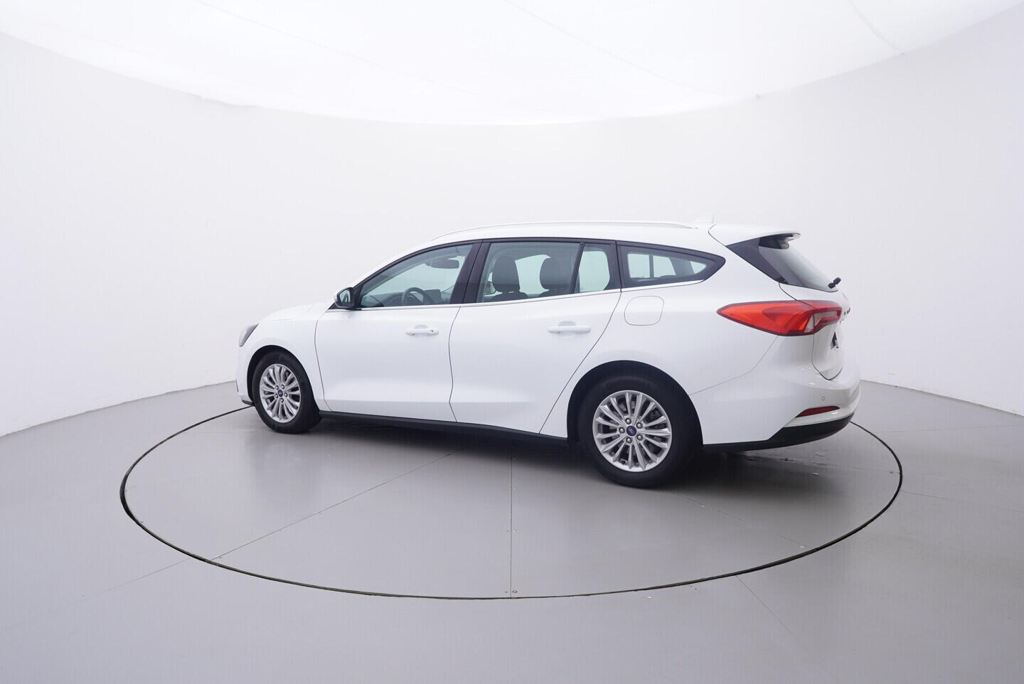 OV190V09933_12.webp_FOCUS Titanium 2.0  110 kW automat, DPH