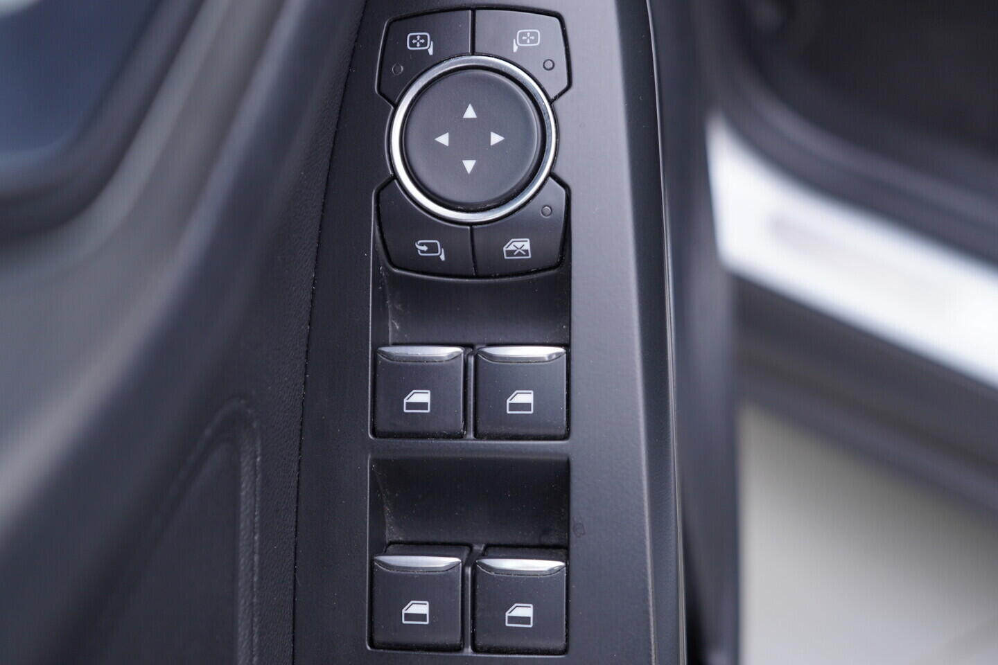 OV190V09933_20.webp_FOCUS Titanium 2.0  110 kW automat, DPH