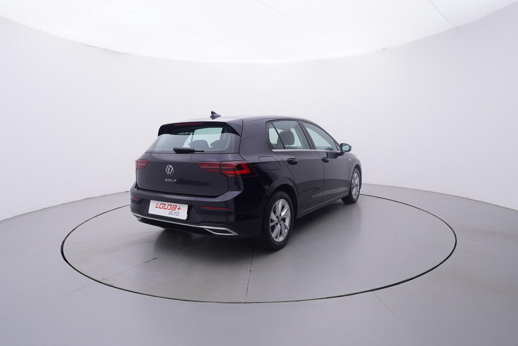 OV190V09937_14.webp_GOLF Style 1.5 TSI 110 kW manuál