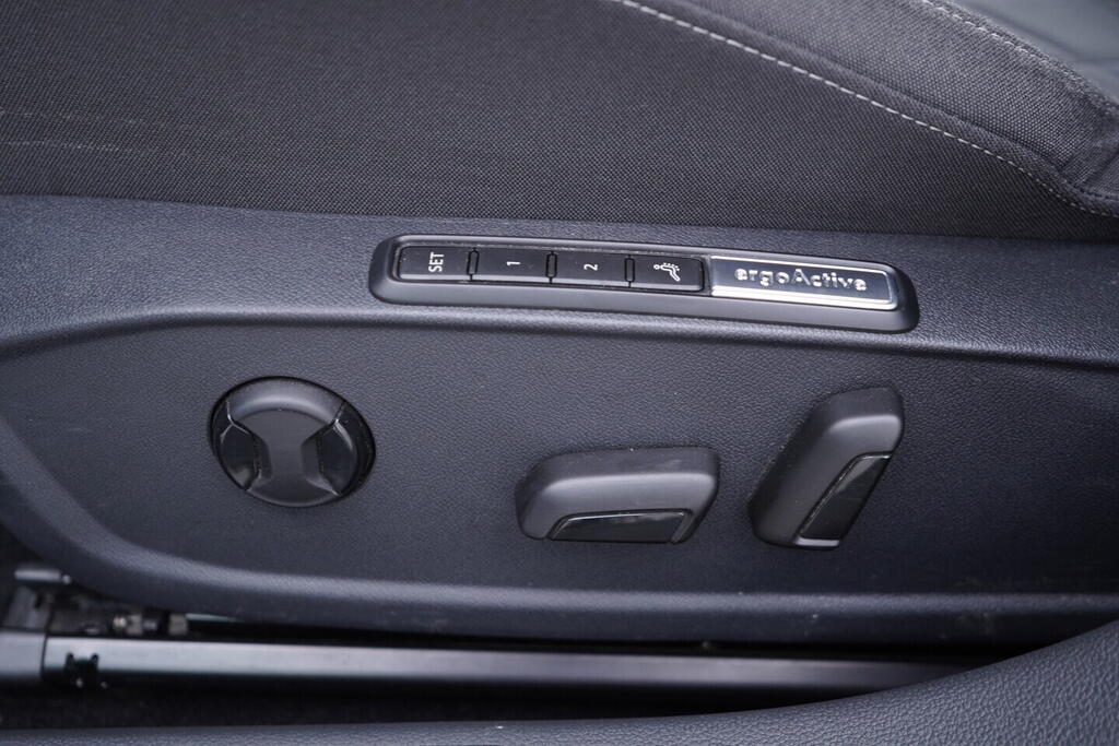 OV190V09937_21.webp_GOLF Style 1.5 TSI 110 kW manuál