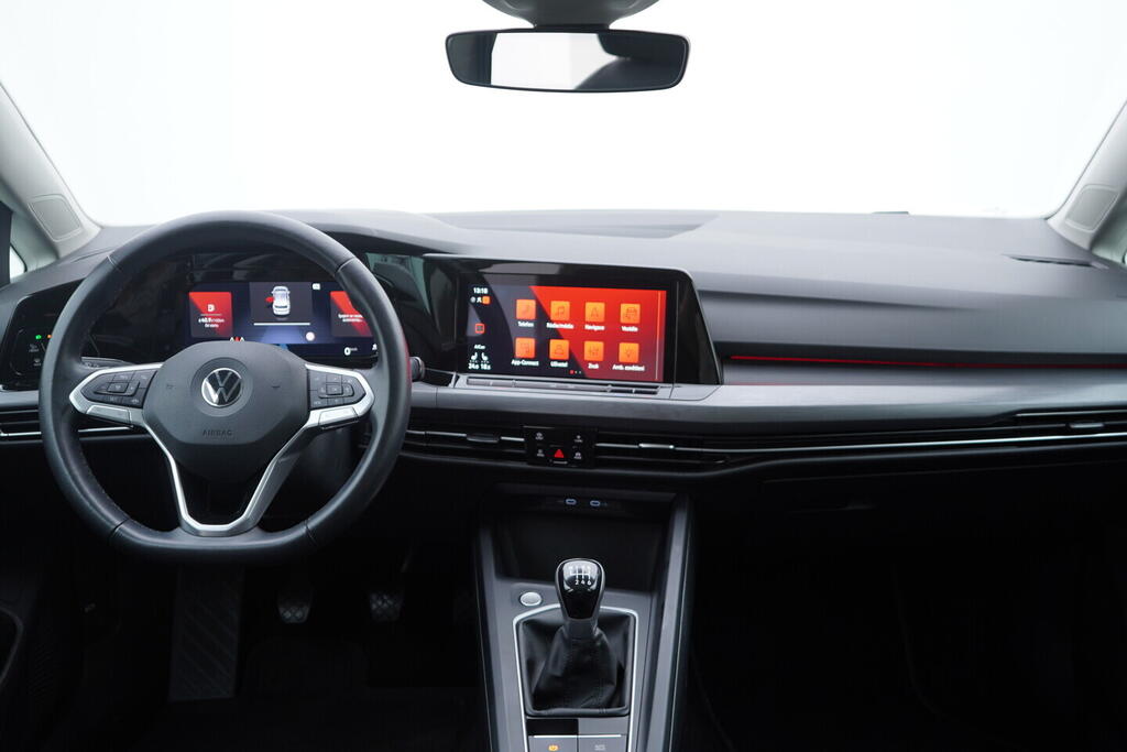 OV190V09937_26.webp_GOLF Style 1.5 TSI 110 kW manuál