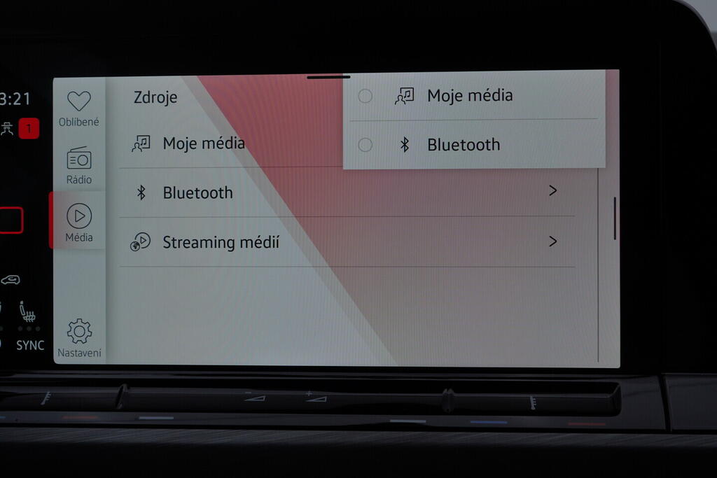 OV190V09937_30.webp_GOLF Style 1.5 TSI 110 kW manuál