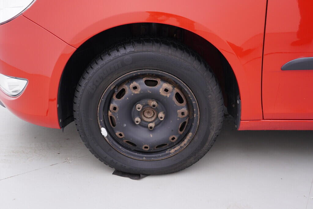 OV190V09939_36.webp_FABIA Ambiente plus 1.2 TSI 63 kW manuál