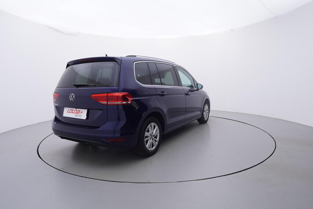 OV190V09942_14.webp_TOURAN Highline  1.5 TSI 110 kW manuál, DPH