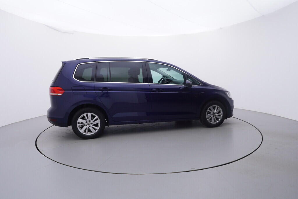 OV190V09942_15.webp_TOURAN Highline  1.5 TSI 110 kW manuál, DPH