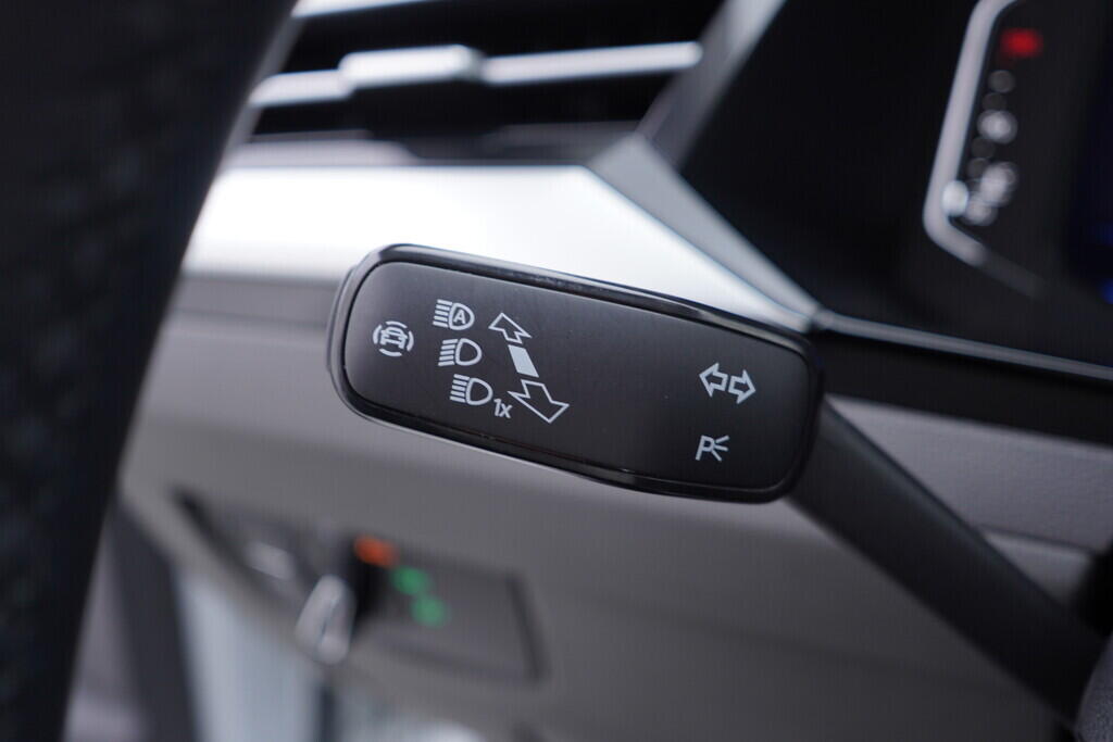 OV190V09943_26.webp_ARTEON Elegance 2.0 TDI 110 kW manuál, DPH