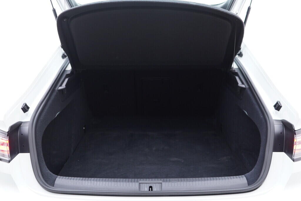 OV190V09943_40.webp_ARTEON Elegance 2.0 TDI 110 kW manuál, DPH