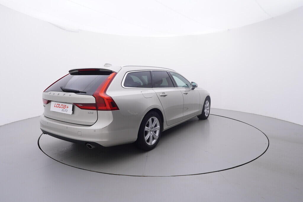 OV190V09944_14.webp_V90 Momentum 2.0 D4 140 kW automat