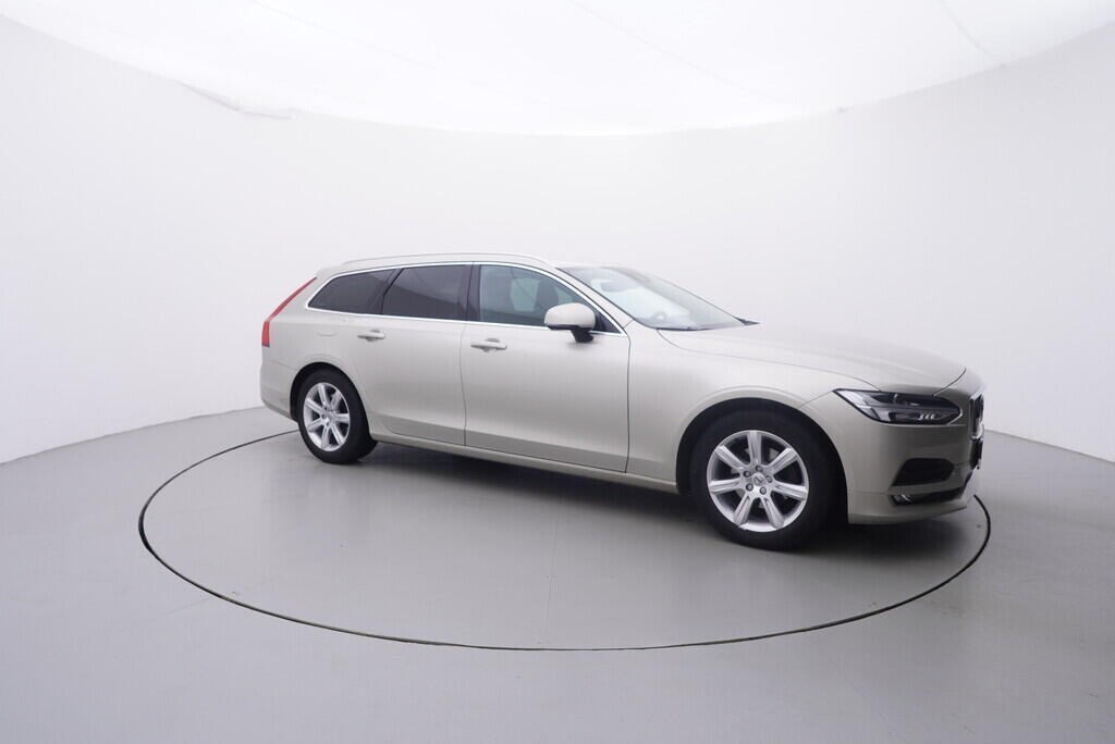 OV190V09944_16.webp_V90 Momentum 2.0 D4 140 kW automat