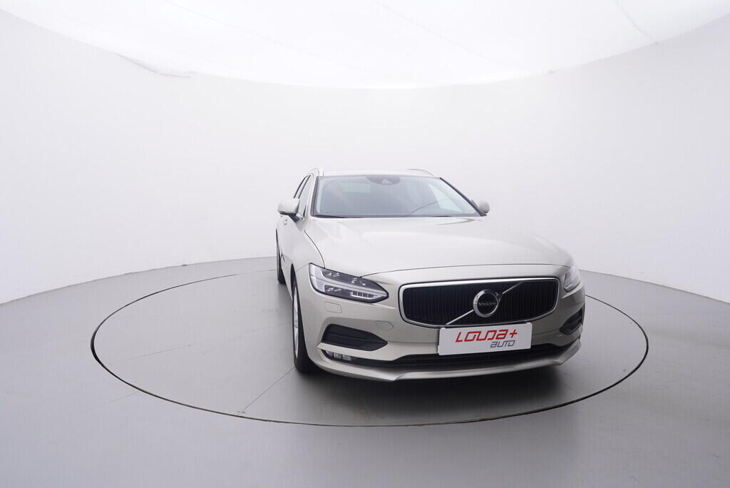 OV190V09944_17.webp_V90 Momentum 2.0 D4 140 kW automat