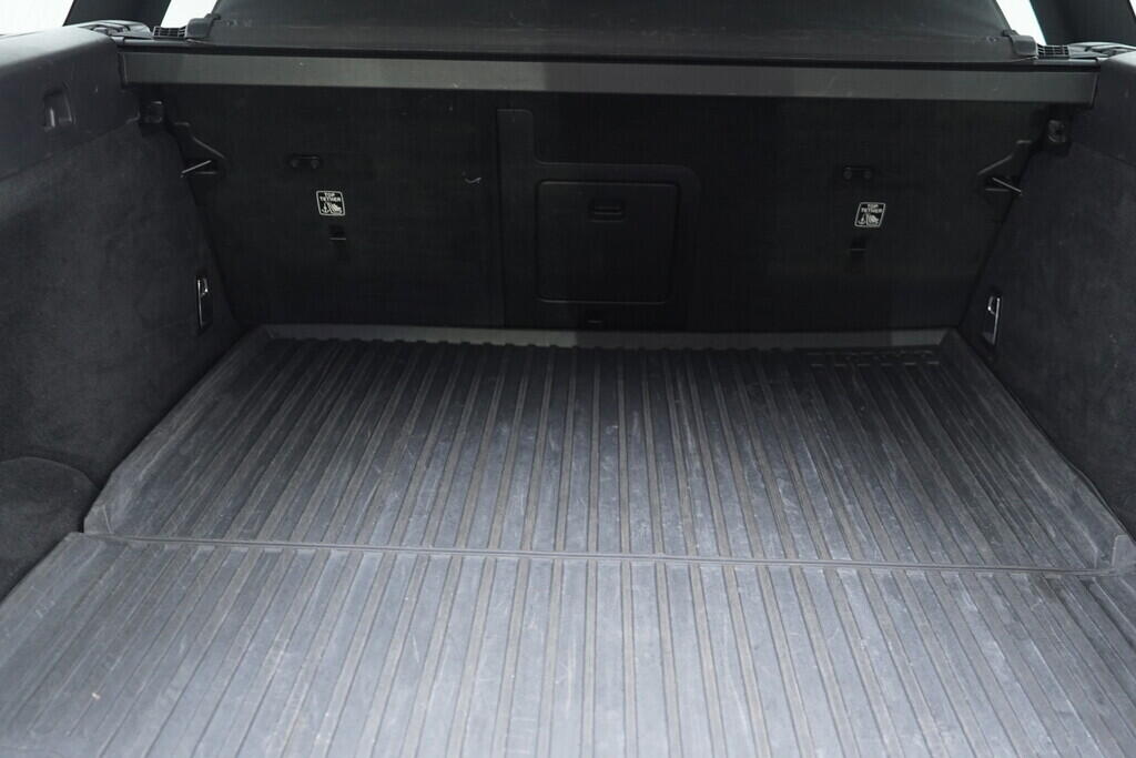 OV190V09944_36.webp_V90 Momentum 2.0 D4 140 kW automat