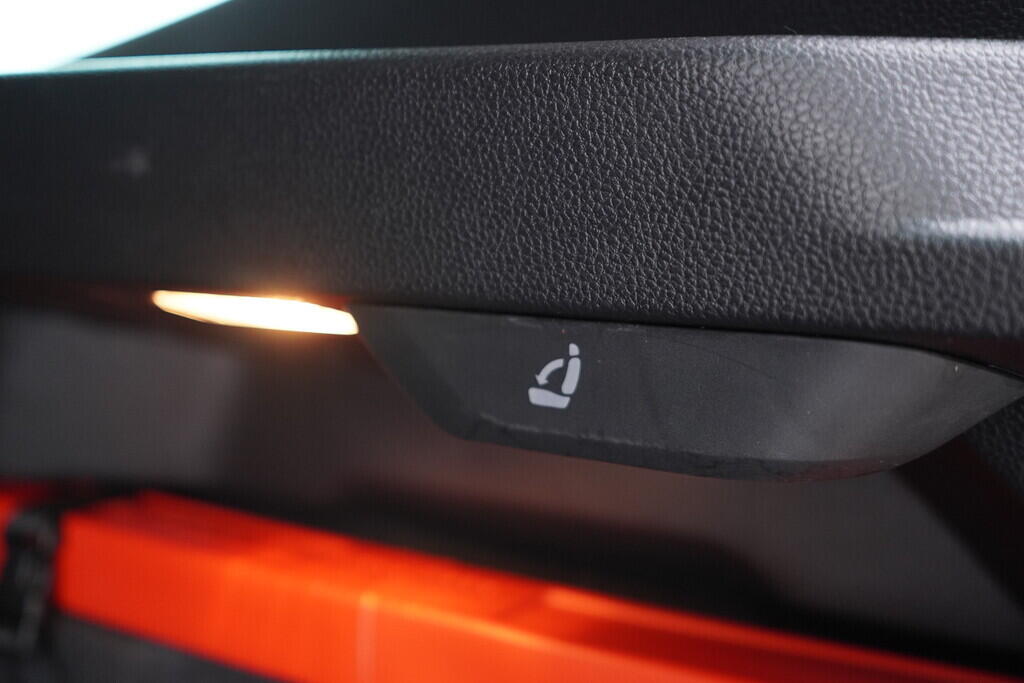 OV190V09945_37.webp_KAROQ Style 2.0 TDI 85 kW manuál, DPH