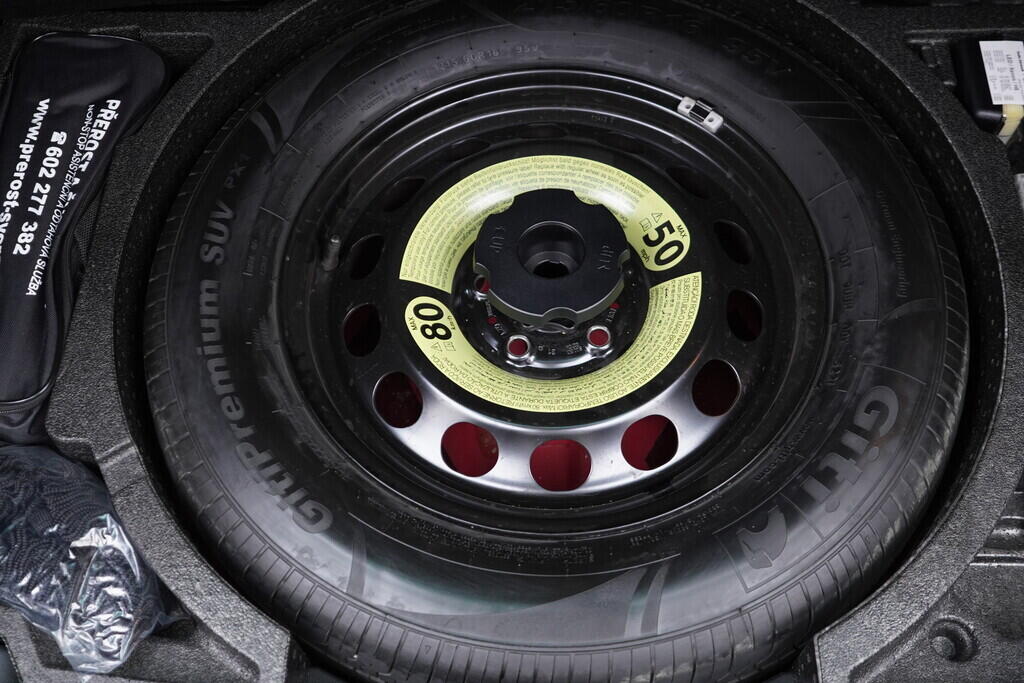 OV190V09945_38.webp_KAROQ Style 2.0 TDI 85 kW manuál, DPH