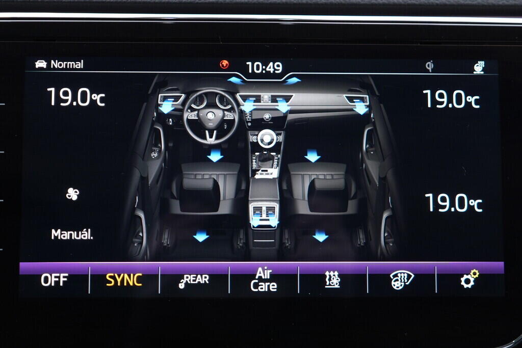 OV190V09946_34.webp_SUPERB L&K 2.0 TSI 200 kW automat, DPH