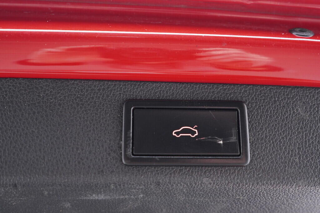 OV190V09946_42.webp_SUPERB L&K 2.0 TSI 200 kW automat, DPH