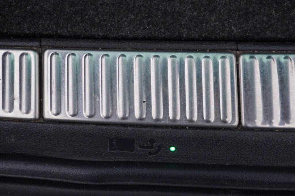 OV190V09946_44.webp_SUPERB L&K 2.0 TSI 200 kW automat, DPH