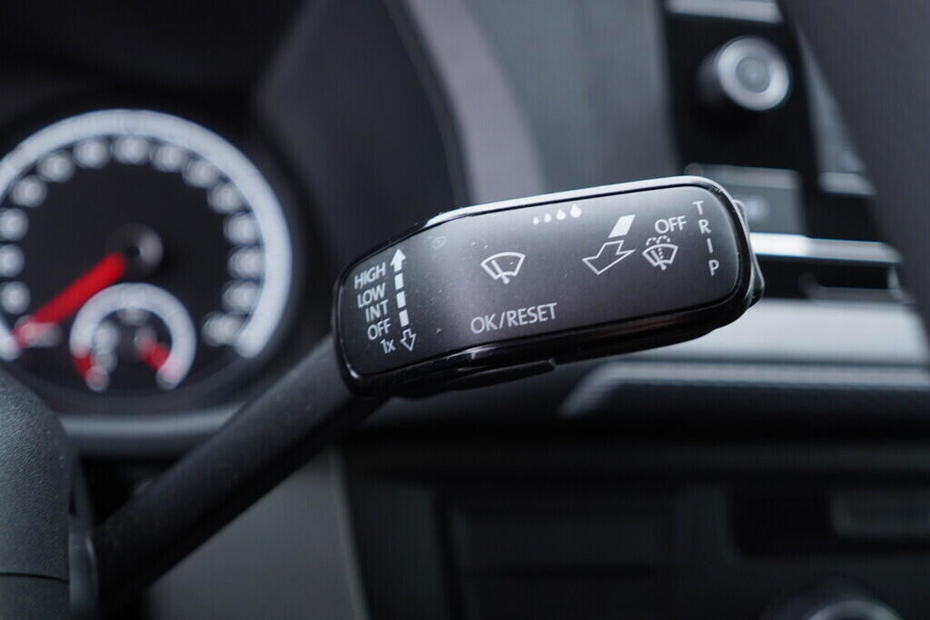 OV190V09947_24.webp_TRANSPORTER - SKŘÍŇOVÝ VŮZ   2.0 TDI 110 kW manuál, DPH