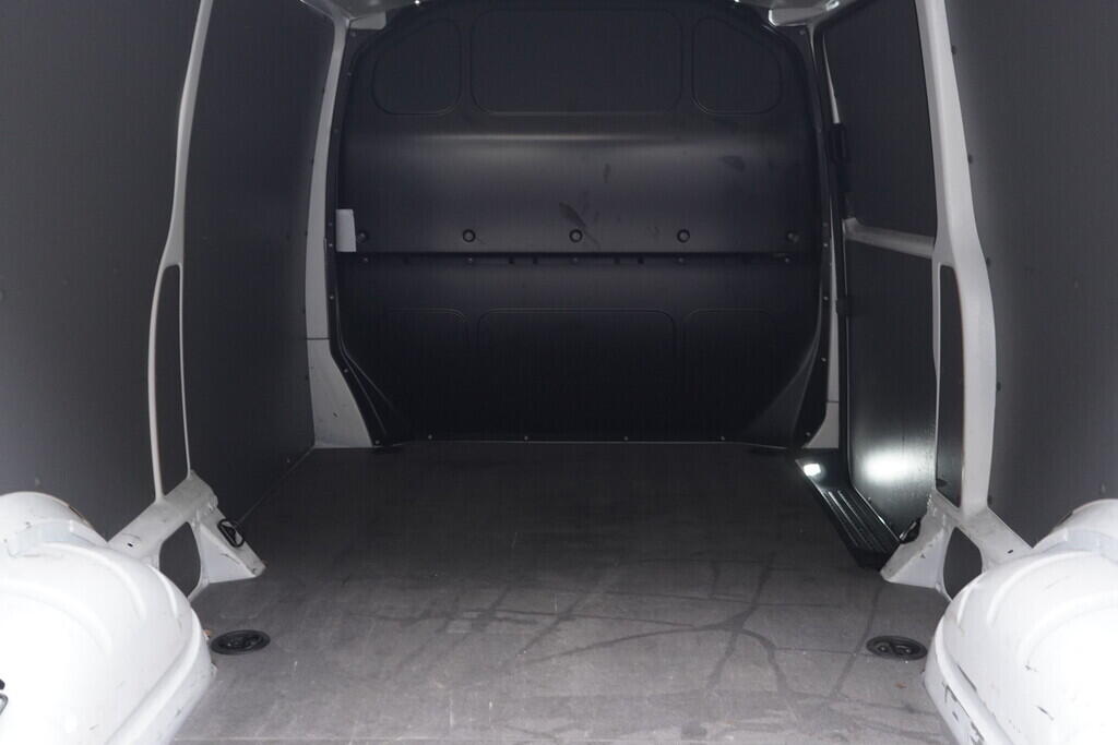 OV190V09947_32.webp_TRANSPORTER - SKŘÍŇOVÝ VŮZ   2.0 TDI 110 kW manuál, DPH