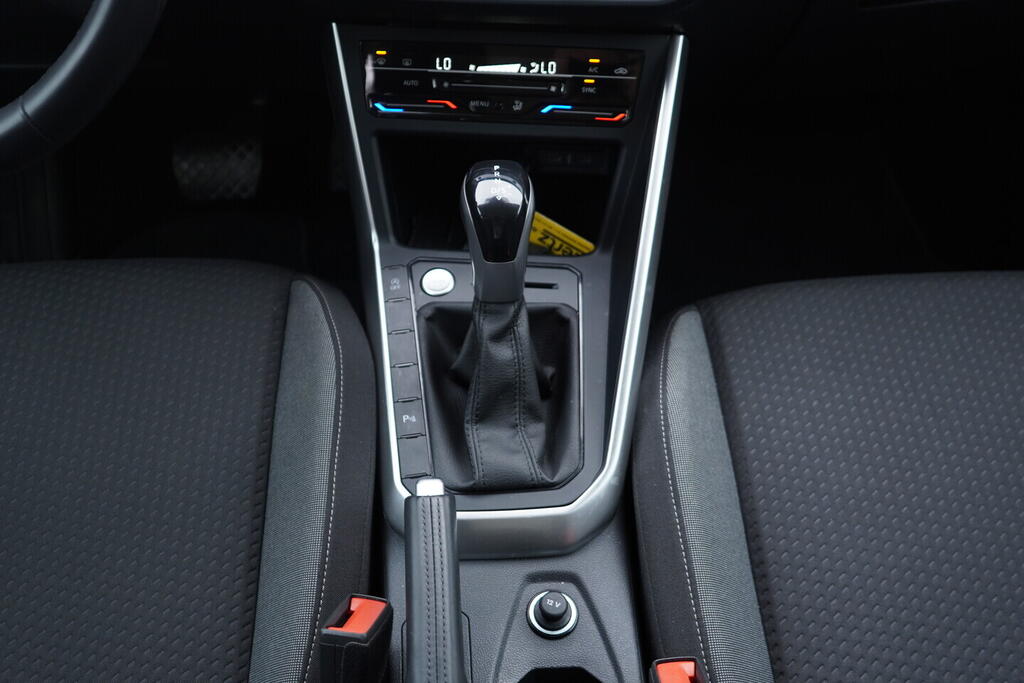 OV190V09958_32.webp_TAIGO Life 1.0 TSI 85 kW automat, DPH