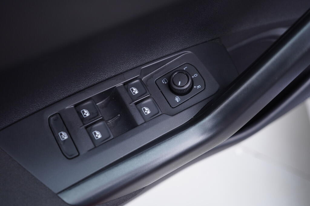 OV190V09963_20.webp_TAIGO Life 1.0 TSI 85 kW automat, DPH