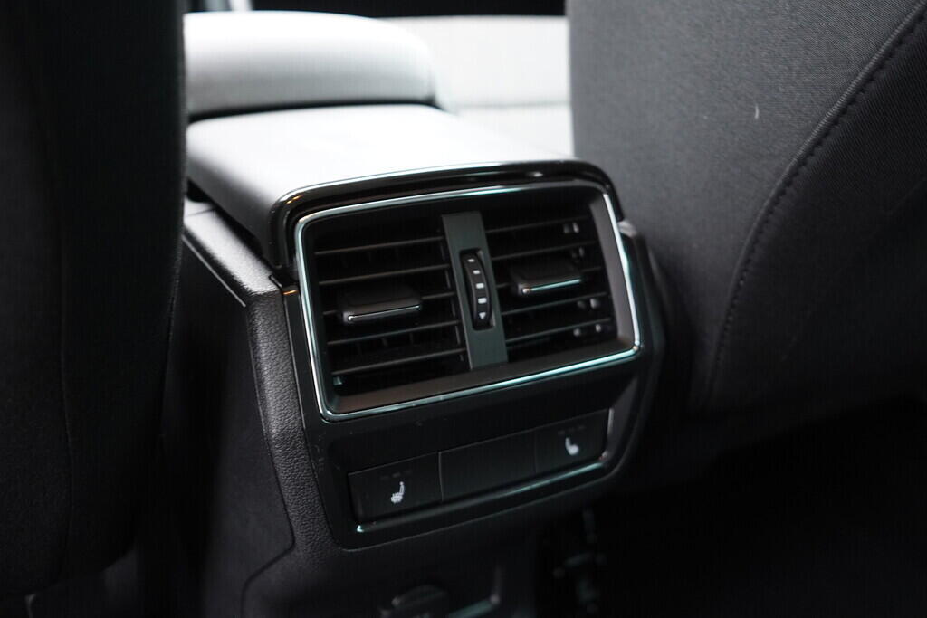 OV190V09964_36.webp_KAROQ Selection 1.5 TSI 110 kW automat, DPH