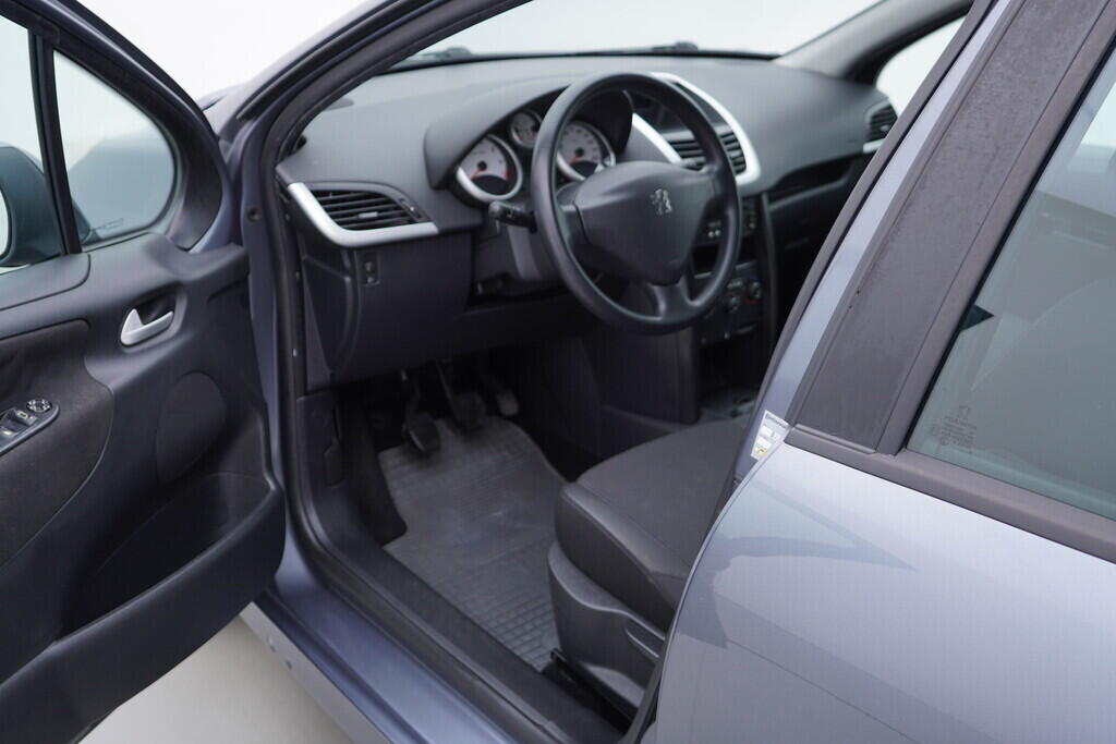 OV190V09965_18.webp_207  1.4 VTi 54 kW manuál