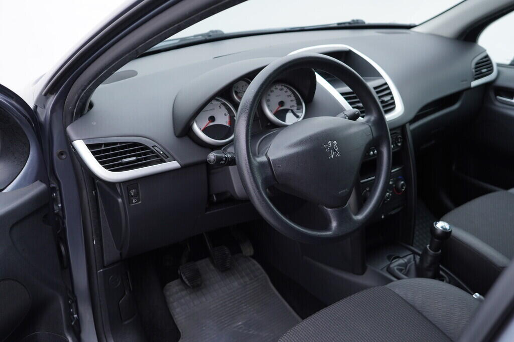 OV190V09965_21.webp_207  1.4 VTi 54 kW manuál