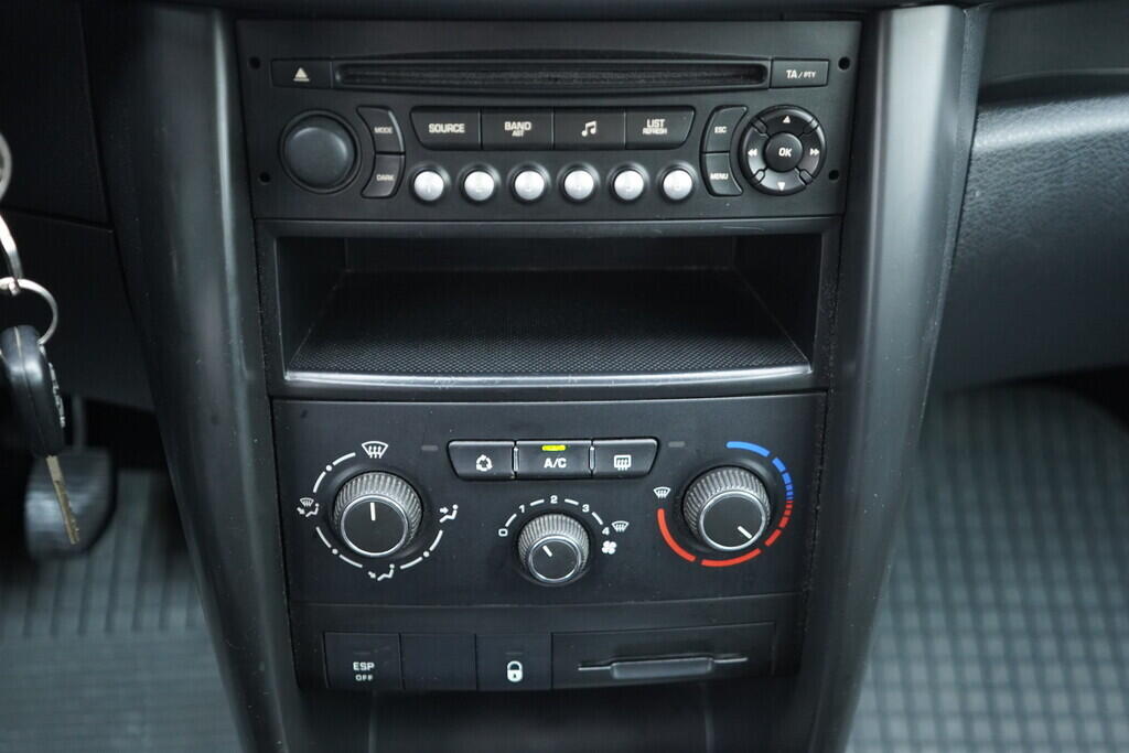 OV190V09965_29.webp_207  1.4 VTi 54 kW manuál