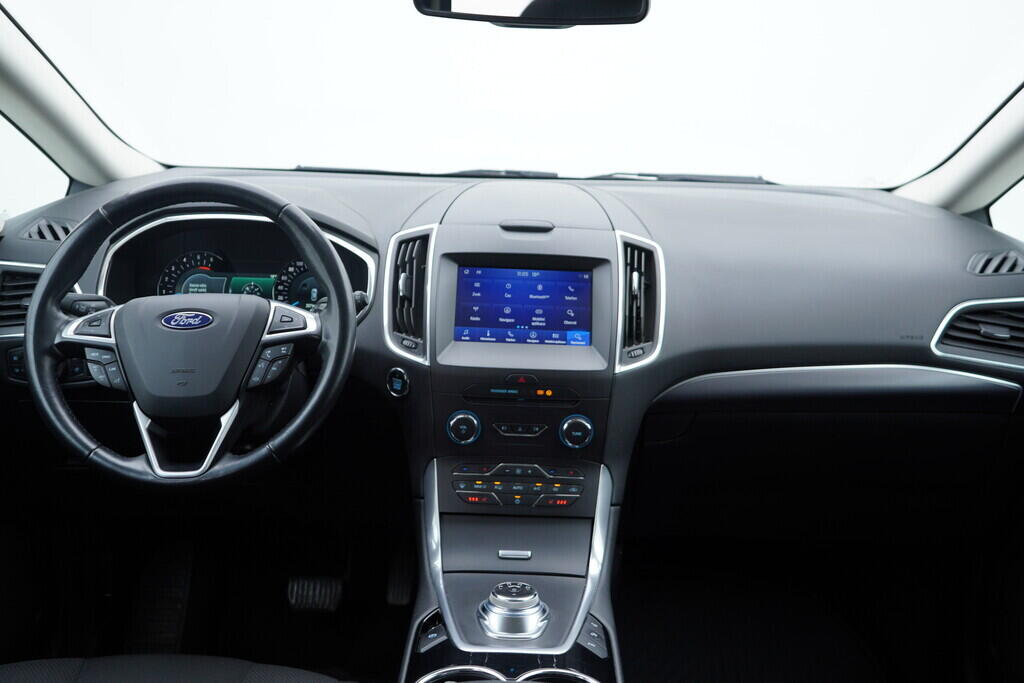 OV190V09973_25.webp_S-MAX Titanium 2.0 TDCI 140 kW automat, DPH