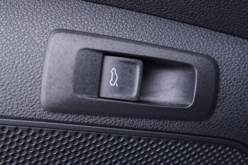 OV190V09974_21.webp_KAROQ Selection 1.5 TSI 110 kW automat, DPH