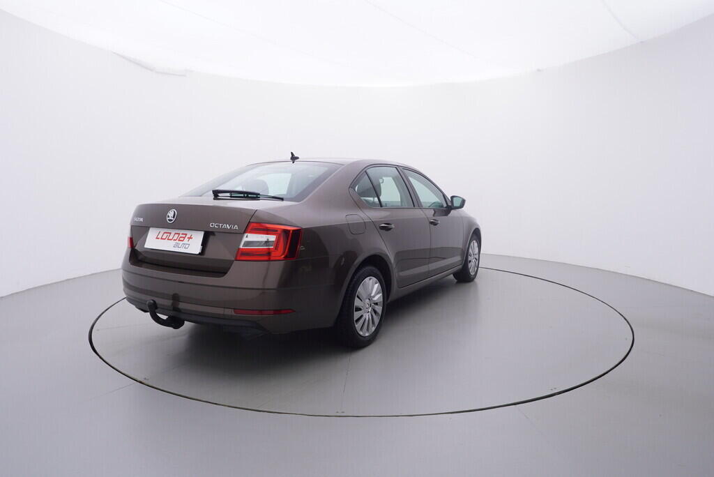 OV190V09975_14.webp_OCTAVIA Ambiente 1.6 TDI 85 kW automat