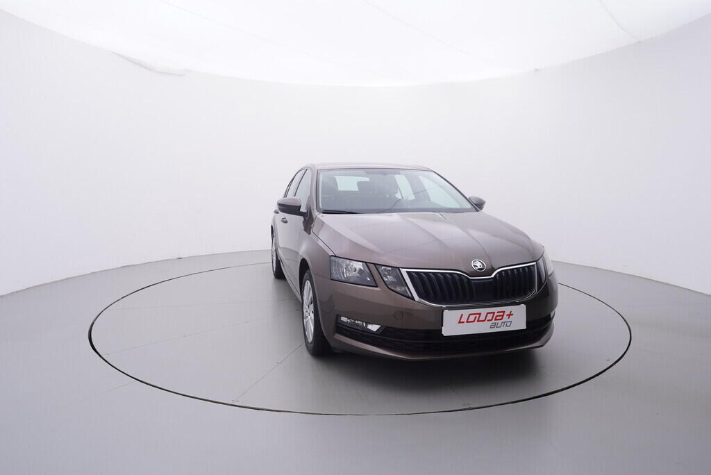 OV190V09975_17.webp_OCTAVIA Ambiente 1.6 TDI 85 kW automat