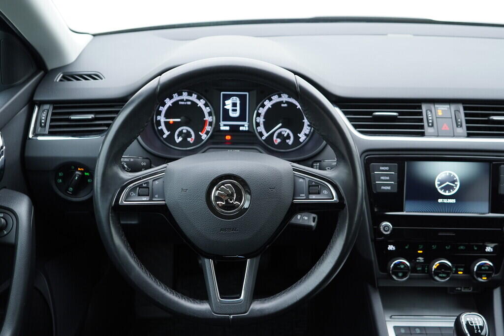 OV190V09975_26.webp_OCTAVIA Ambiente 1.6 TDI 85 kW automat