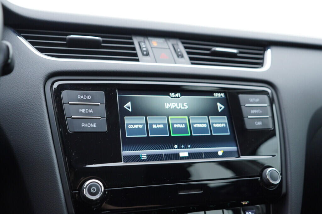 OV190V09975_27.webp_OCTAVIA Ambiente 1.6 TDI 85 kW automat