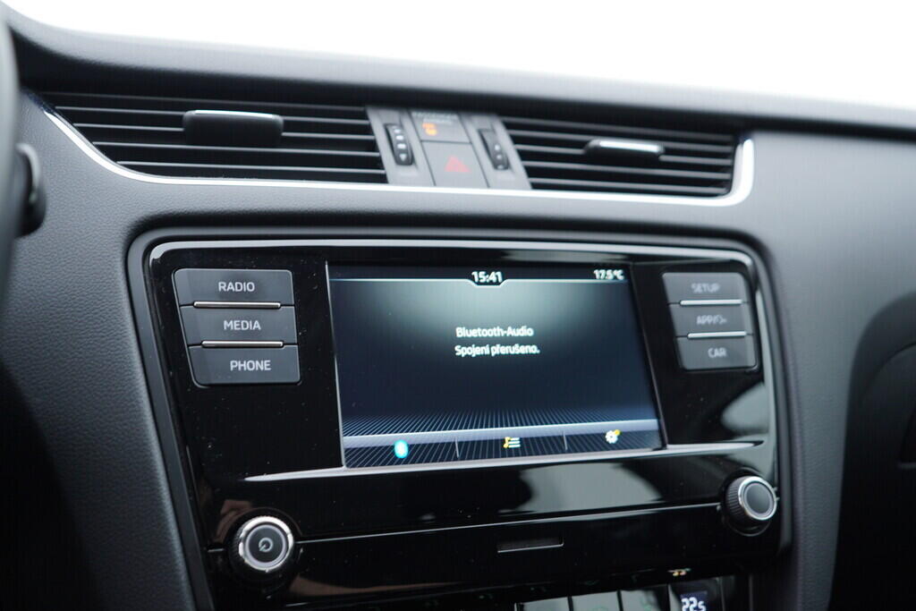 OV190V09975_28.webp_OCTAVIA Ambiente 1.6 TDI 85 kW automat