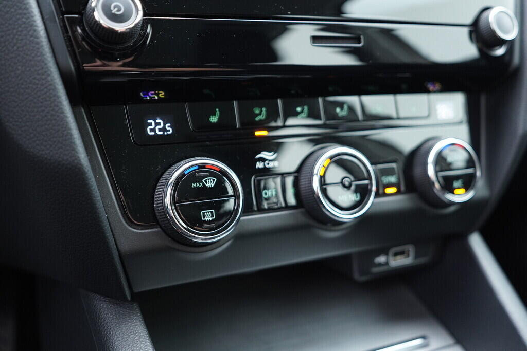 OV190V09975_29.webp_OCTAVIA Ambiente 1.6 TDI 85 kW automat