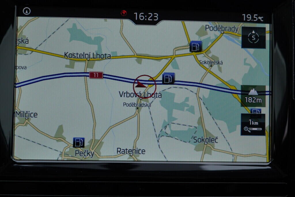 OV190V09976_29.webp_RAPID SPACEBACK 219 1.0 TSI 81 kW manuál