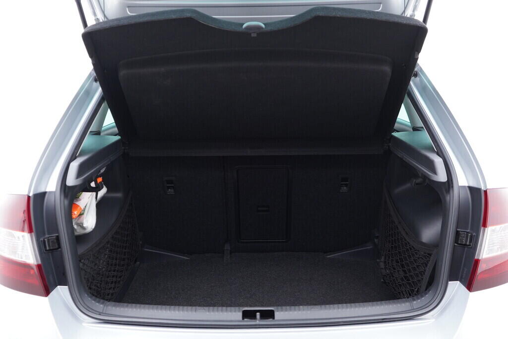 OV190V09976_34.webp_RAPID SPACEBACK 219 1.0 TSI 81 kW manuál