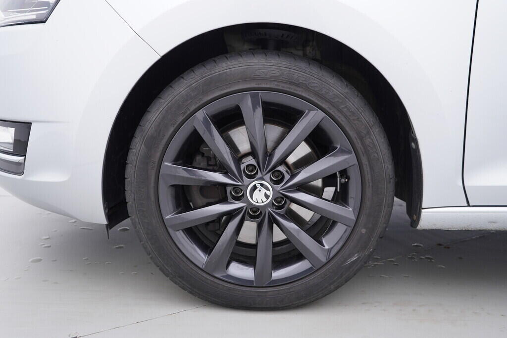 OV190V09976_36.webp_RAPID SPACEBACK 219 1.0 TSI 81 kW manuál