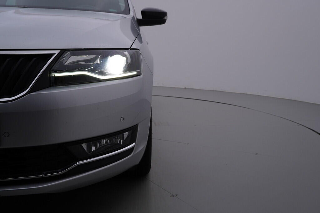 OV190V09976_37.webp_RAPID SPACEBACK 219 1.0 TSI 81 kW manuál