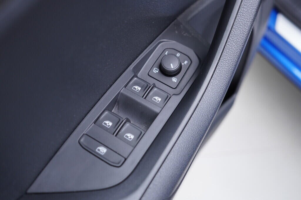 OV190V09978_20.webp_KAROQ Selection 1.5 TSI 110 kW automat, DPH