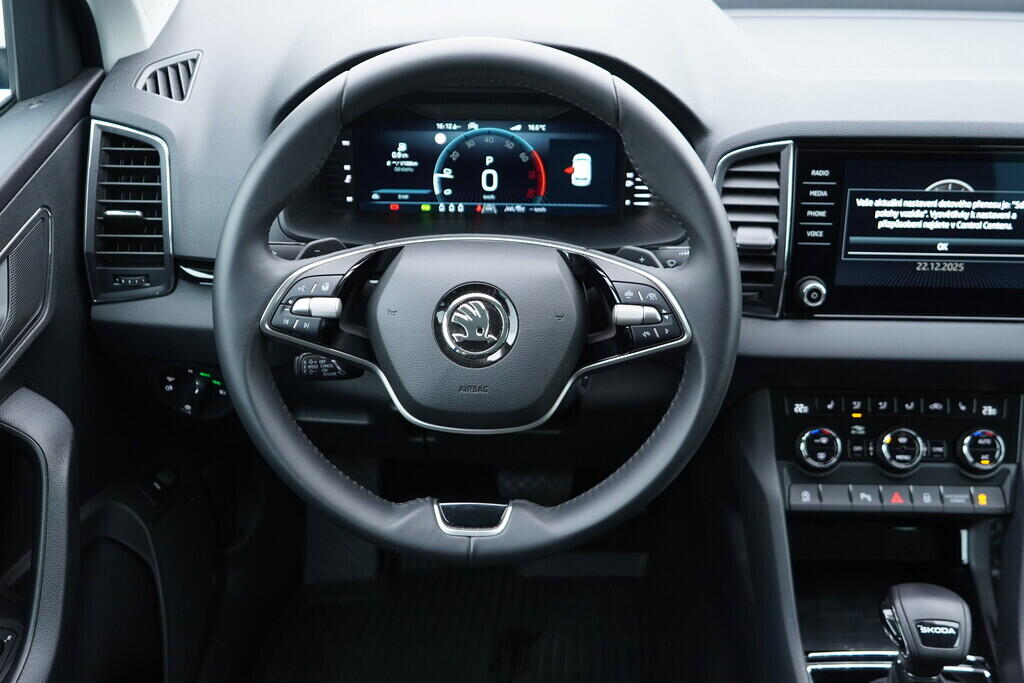 OV190V09978_27.webp_KAROQ Selection 1.5 TSI 110 kW automat, DPH