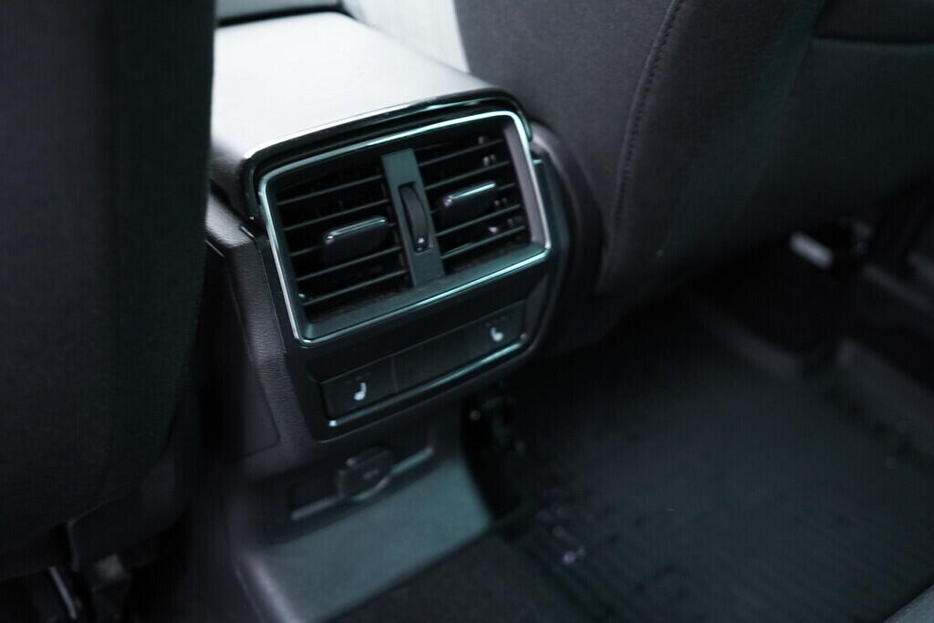 OV190V09978_36.webp_KAROQ Selection 1.5 TSI 110 kW automat, DPH